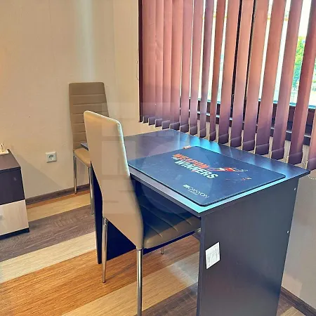 Urban Botanical 2br Varna