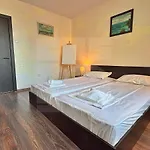 Urban Botanical 2br * Βάρνα