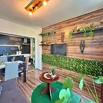 Urban Botanical 2br Διαμέρισμα *