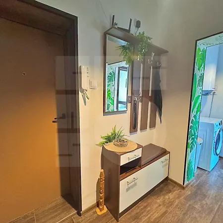 Urban Botanical 2br Varna